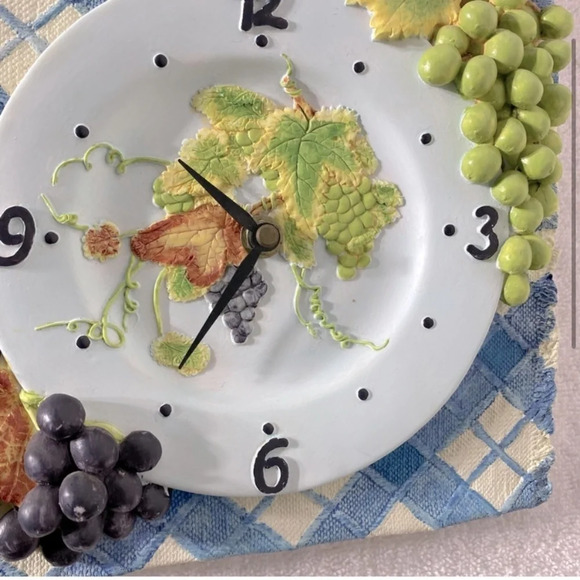 Vintage Handmade 3D Clock  Grapes Dinner Plate With Blue Plaid Tablecloth - Picture 3 of 9